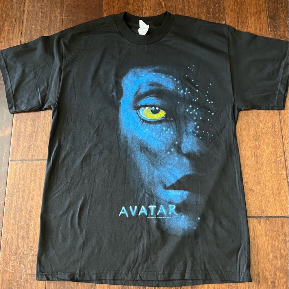 Avatar movie promo shirt. Size large black front and back print.